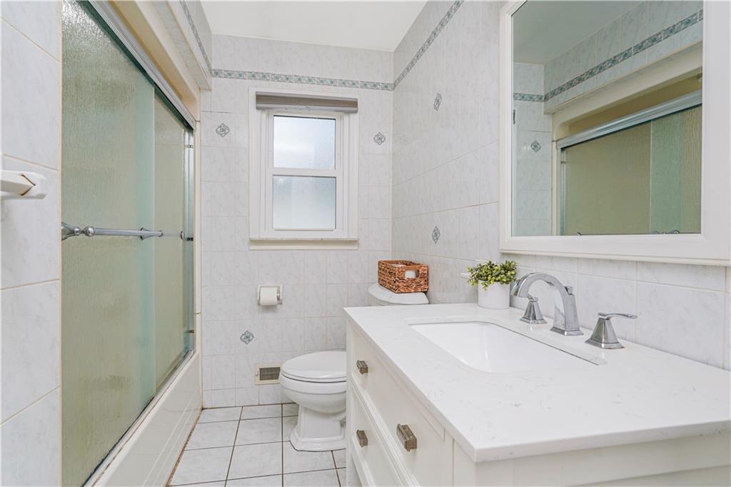 381 Burgher Avenue Staten Island NY 10305