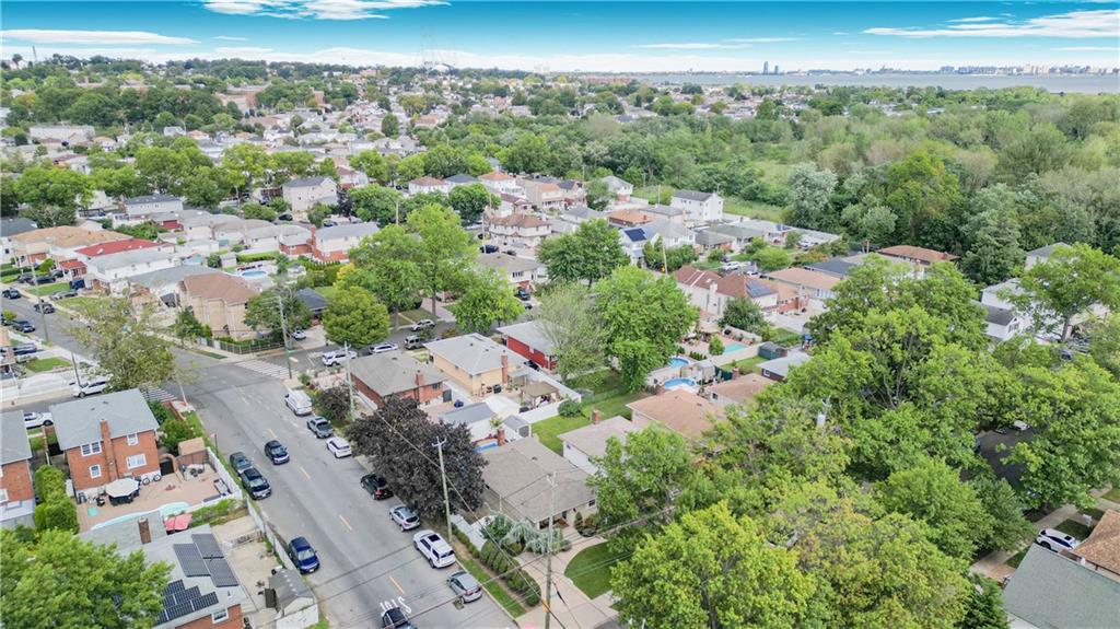 381 Burgher Avenue Staten Island NY 10305