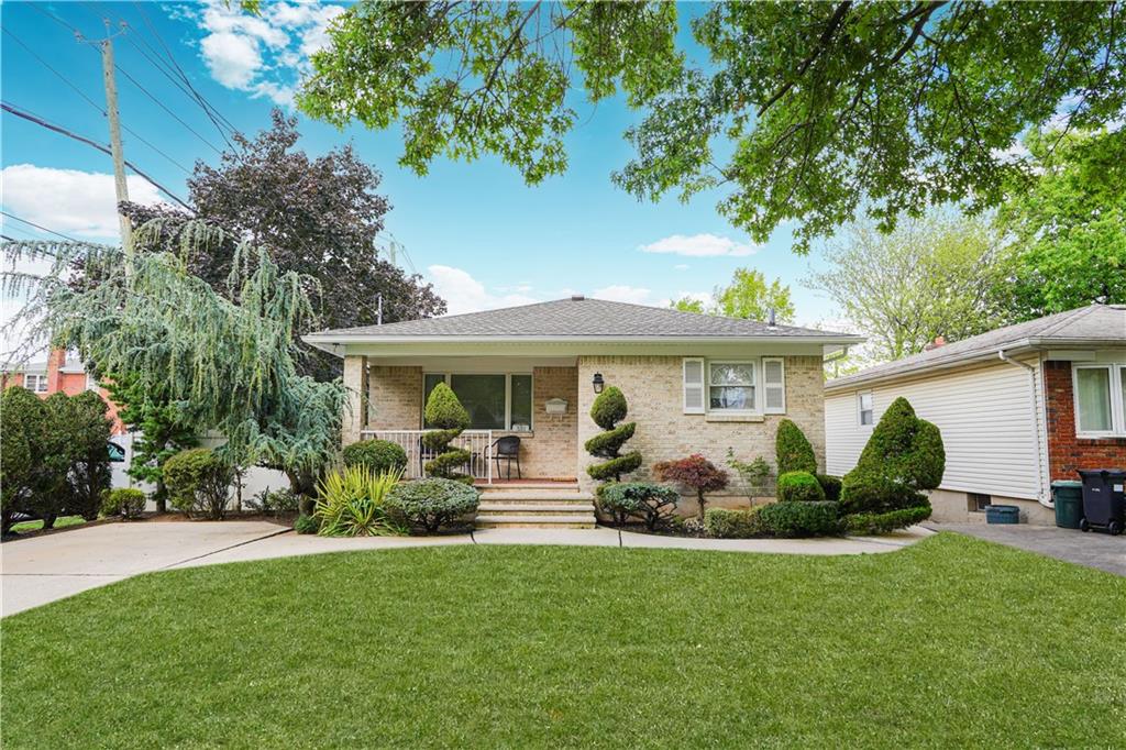 381 Burgher Avenue Staten Island NY 10305