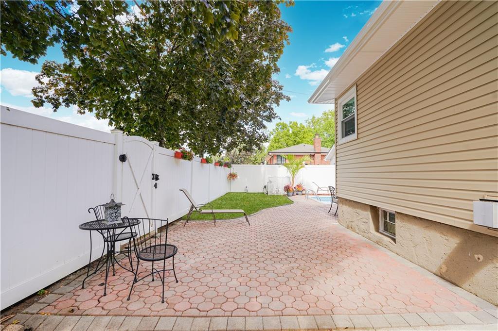 381 Burgher Avenue Staten Island NY 10305