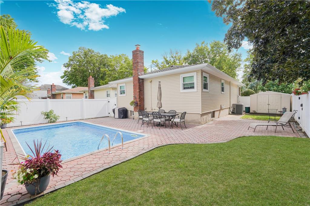 381 Burgher Avenue Staten Island NY 10305