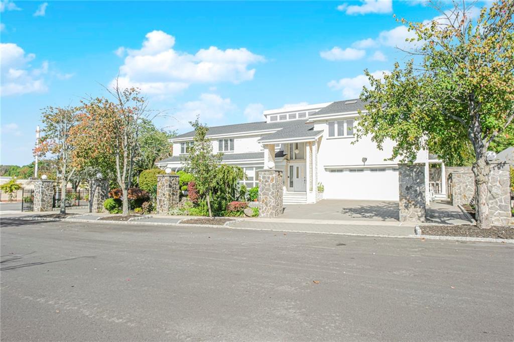 559 Alverson Avenue Woodrow Staten Island NY 10309