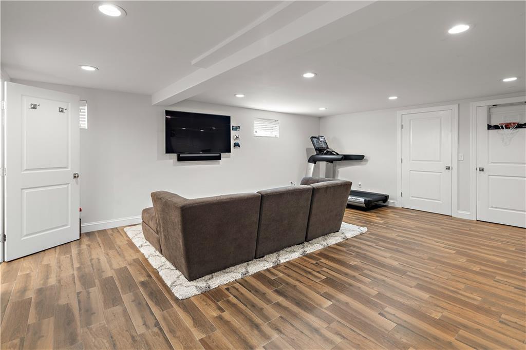 8008 Harbor View Terrace Bay Ridge Brooklyn NY 11209