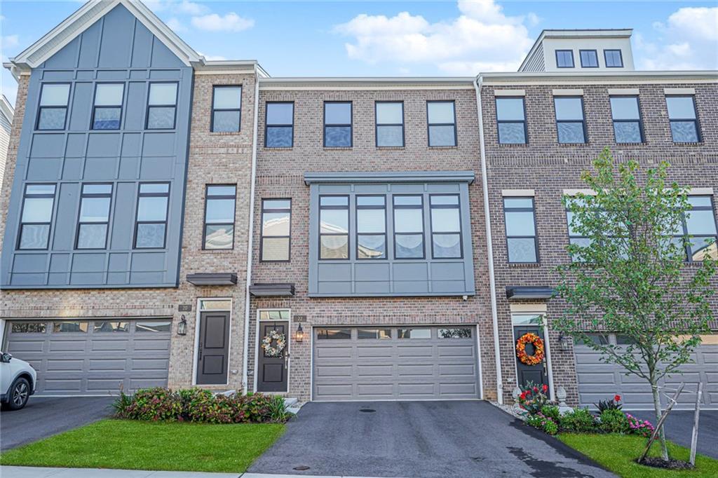 22 Edmund Way Jersey City Middletown NJ 07748