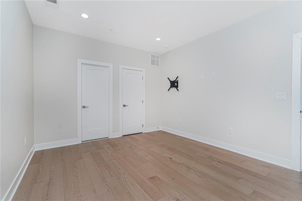 22 Edmund Way Jersey City Middletown NJ 07748