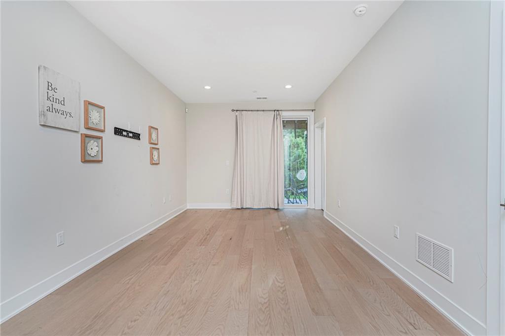 22 Edmund Way Jersey City Middletown NJ 07748