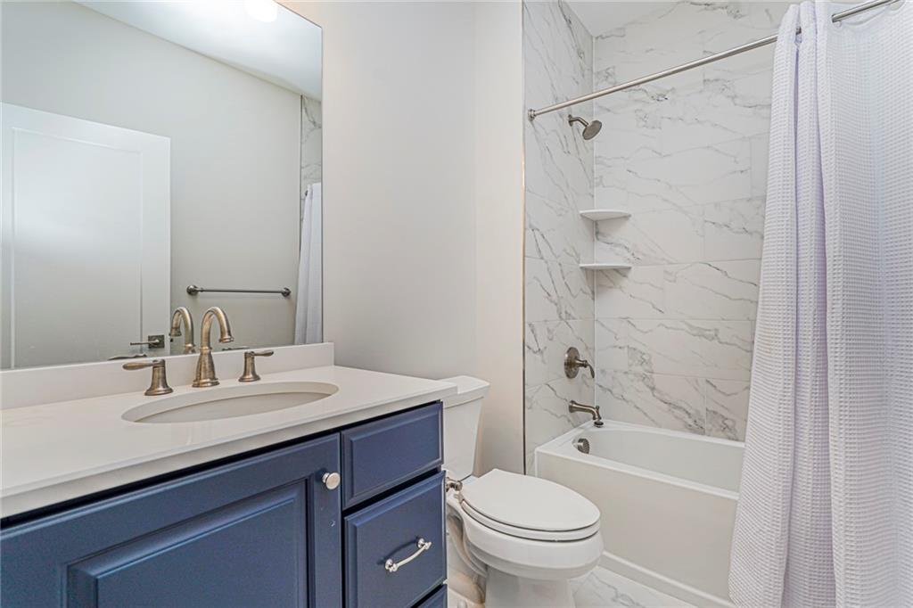 22 Edmund Way Jersey City Middletown NJ 07748