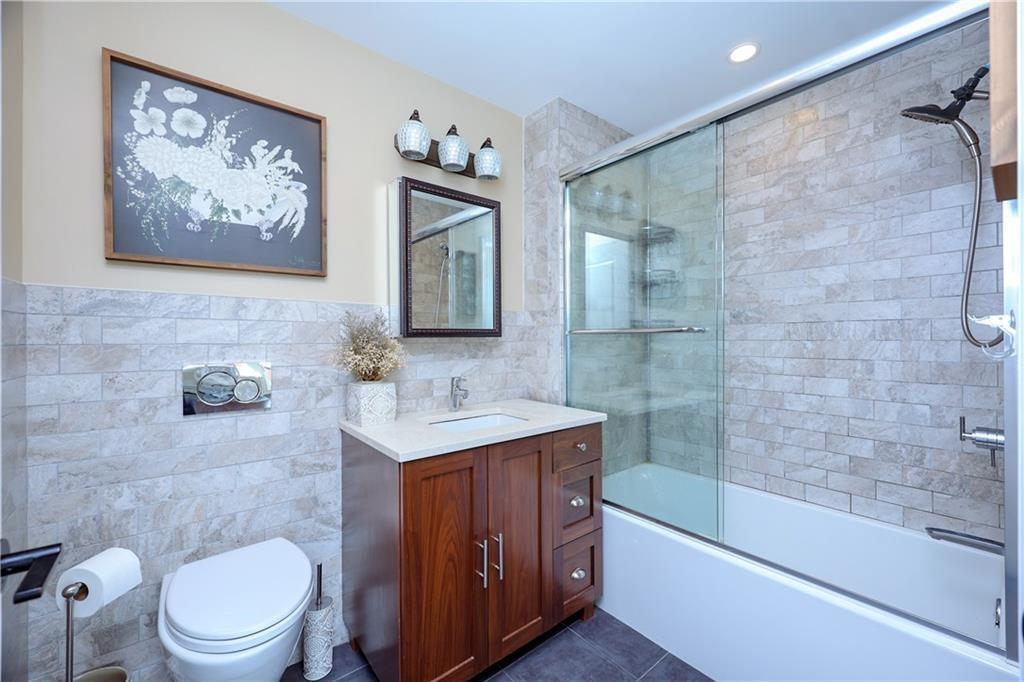 7819 Bay Parkway Bensonhurst Brooklyn NY 11214