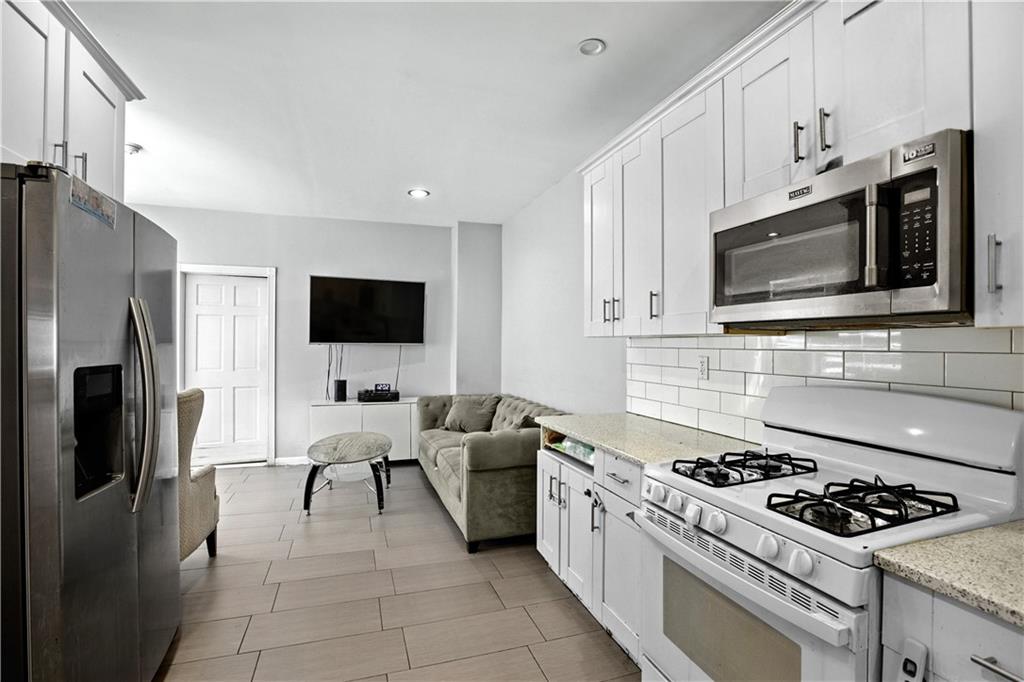 1670 East 8th Street Gravesend Brooklyn NY 11223