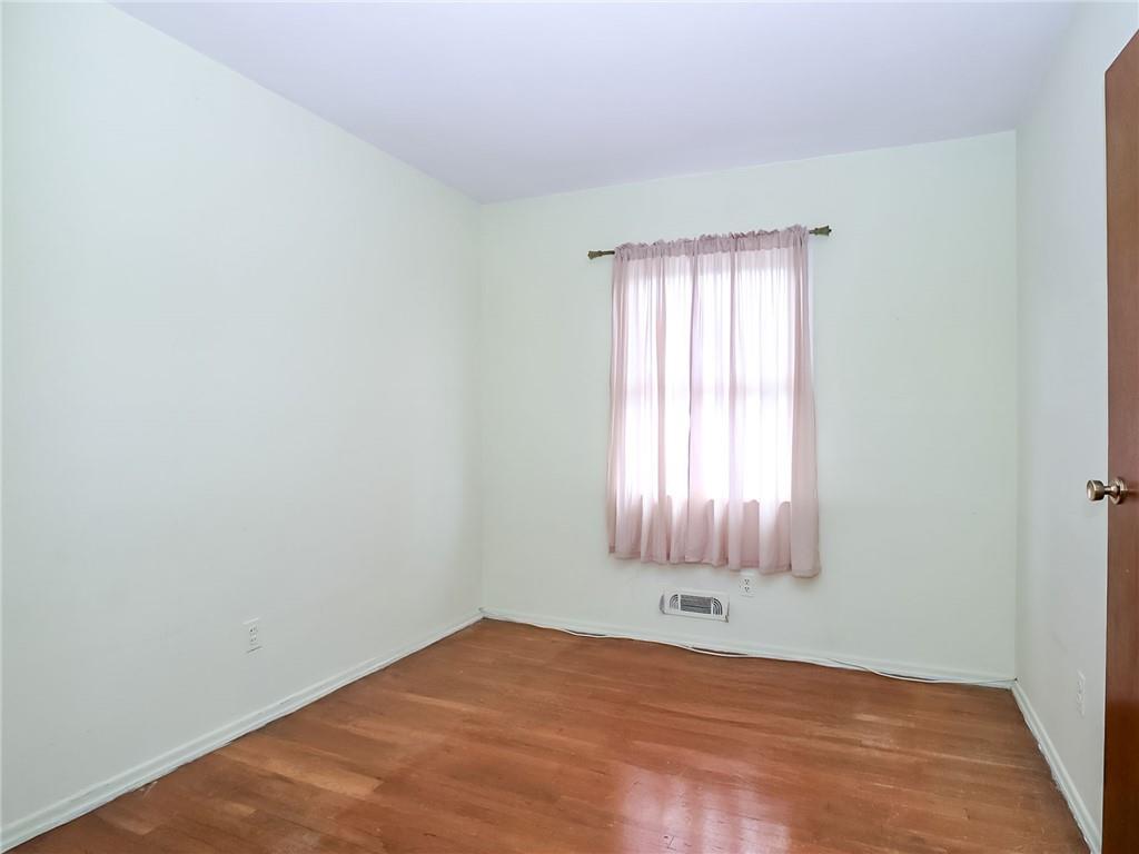 126 Tysens Lane Richmond Town Staten Island NY 10306
