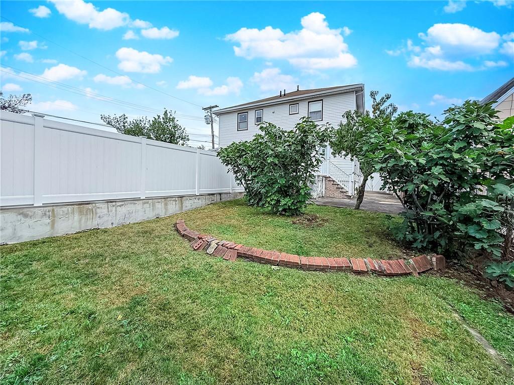 126 Tysens Lane Richmond Town Staten Island NY 10306