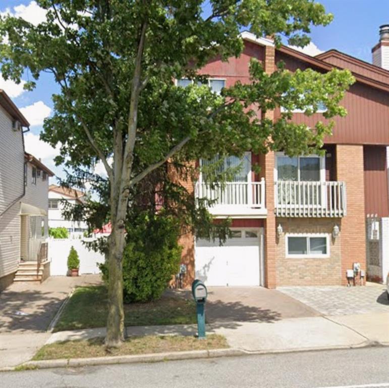 343 Travis Avenue New Springville Staten Island NY 10314