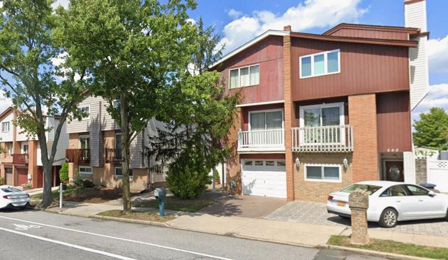 343 Travis Avenue New Springville Staten Island NY 10314
