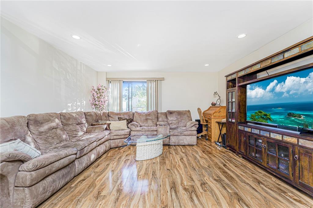 343 Travis Avenue New Springville Staten Island NY 10314