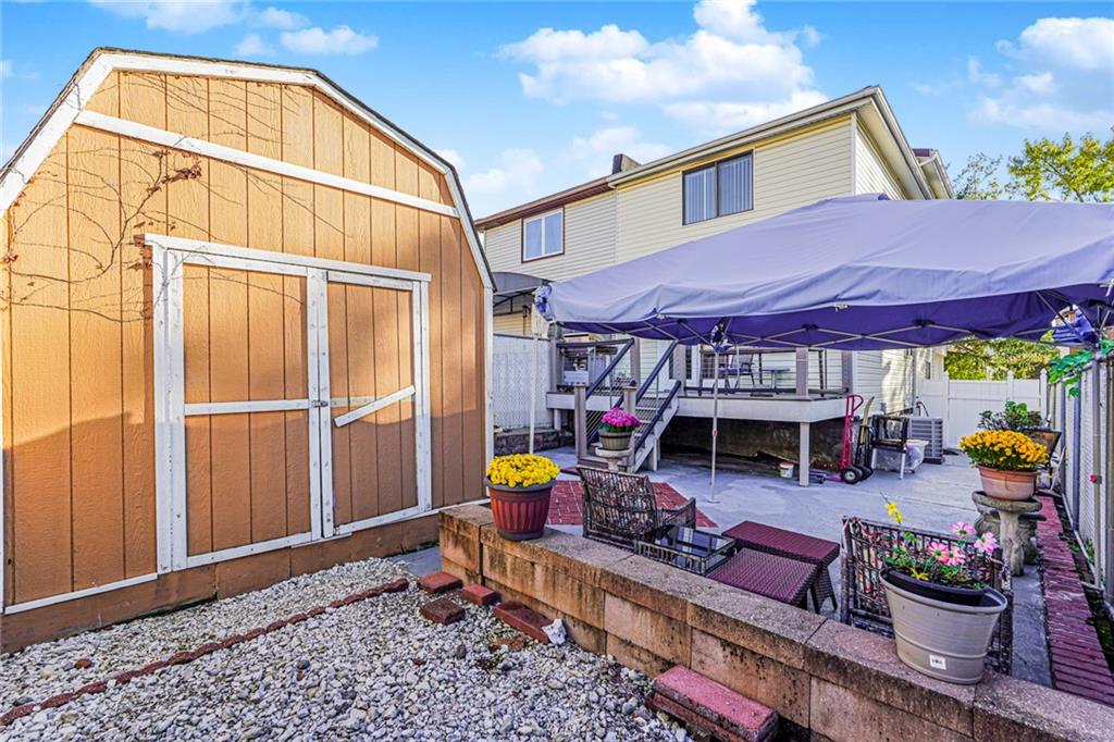 343 Travis Avenue New Springville Staten Island NY 10314