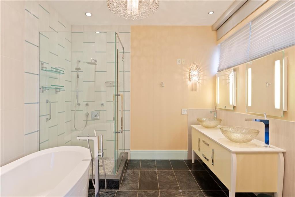 4147 Ocean Avenue Manhattan Beach Brooklyn NY 11235