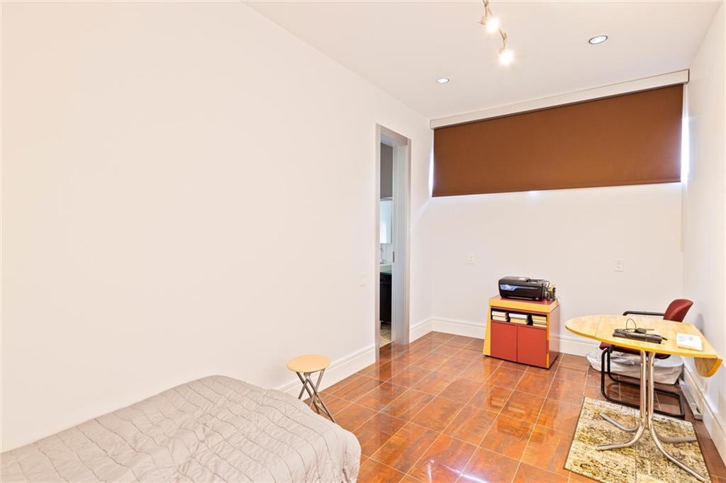 4147 Ocean Avenue Manhattan Beach Brooklyn NY 11235