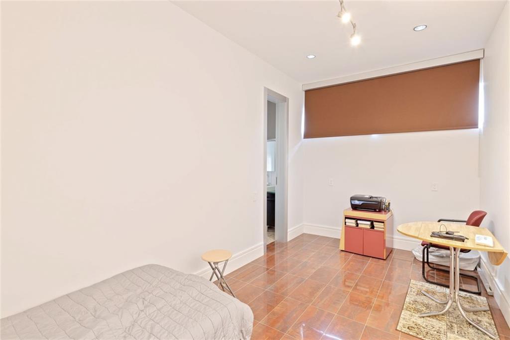 4147 Ocean Avenue Manhattan Beach Brooklyn NY 11235