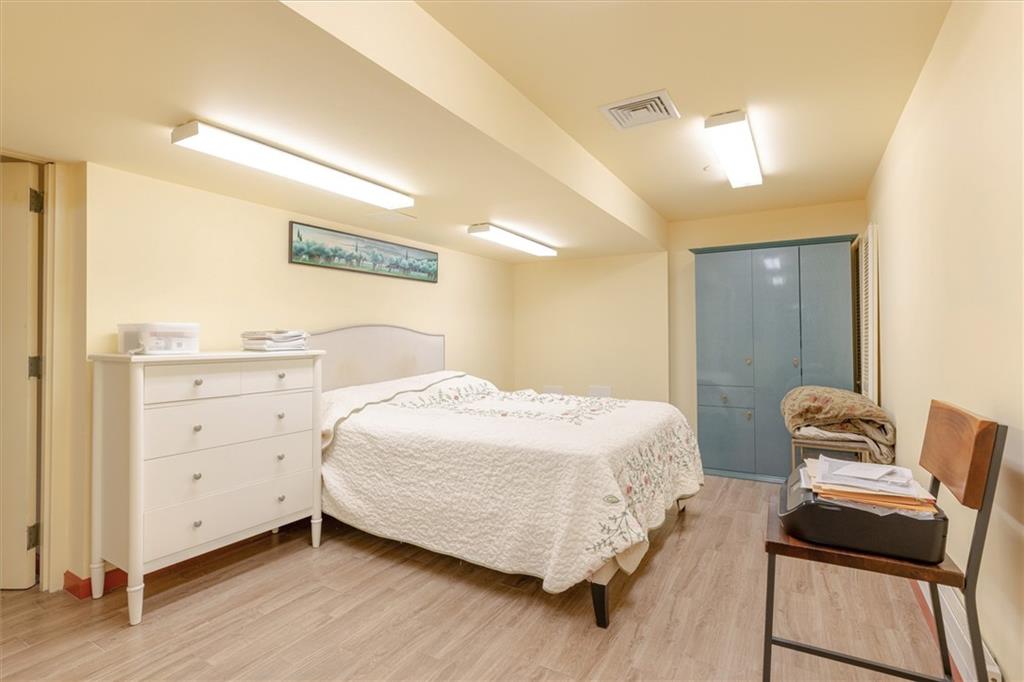 4147 Ocean Avenue Manhattan Beach Brooklyn NY 11235