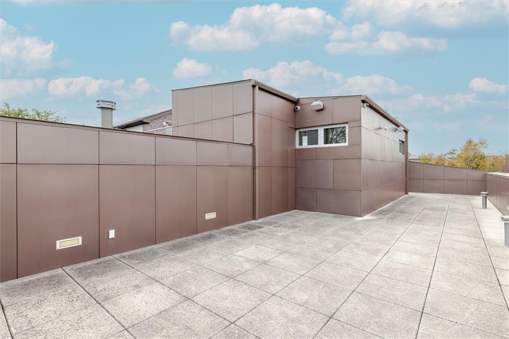 4147 Ocean Avenue Manhattan Beach Brooklyn NY 11235