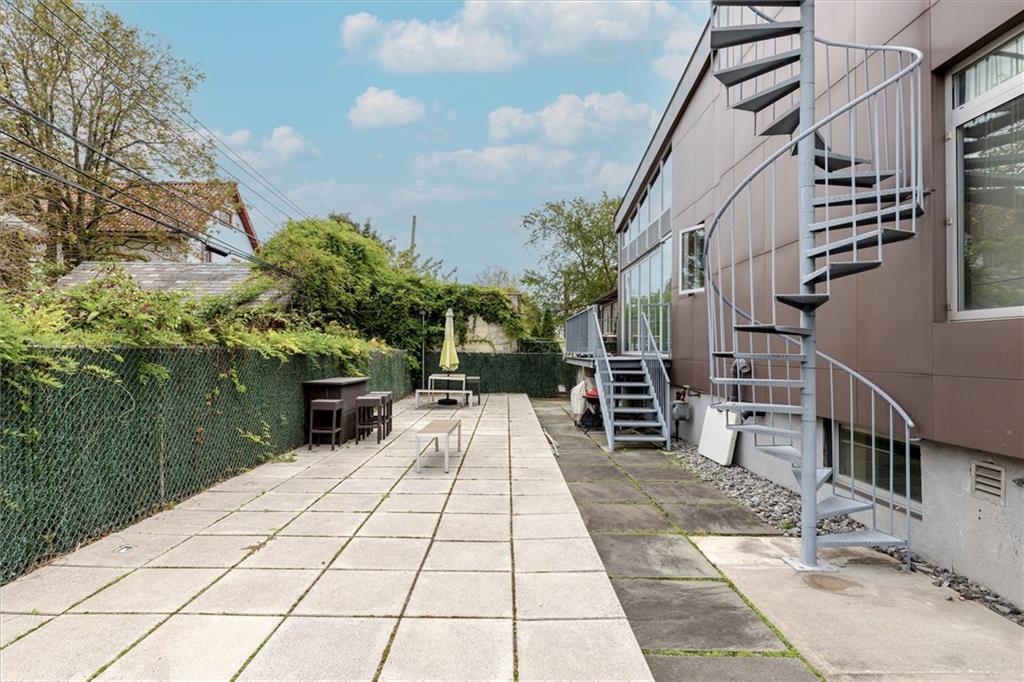 4147 Ocean Avenue Manhattan Beach Brooklyn NY 11235