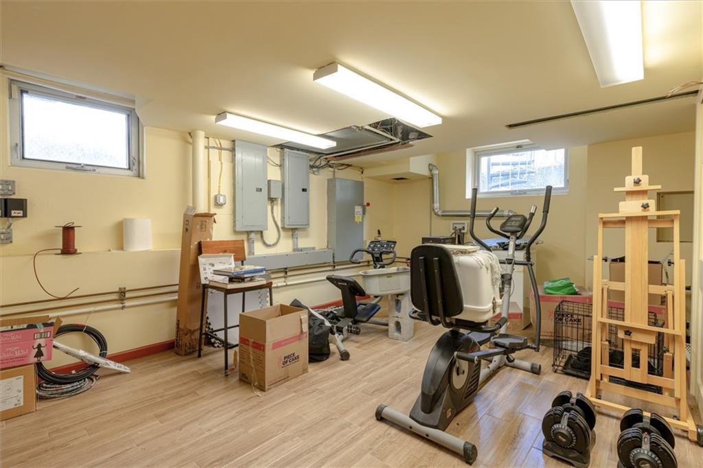 4147 Ocean Avenue Manhattan Beach Brooklyn NY 11235