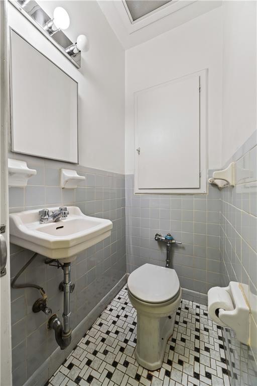 3806 Quentin Road Marine Park Brooklyn NY 11234