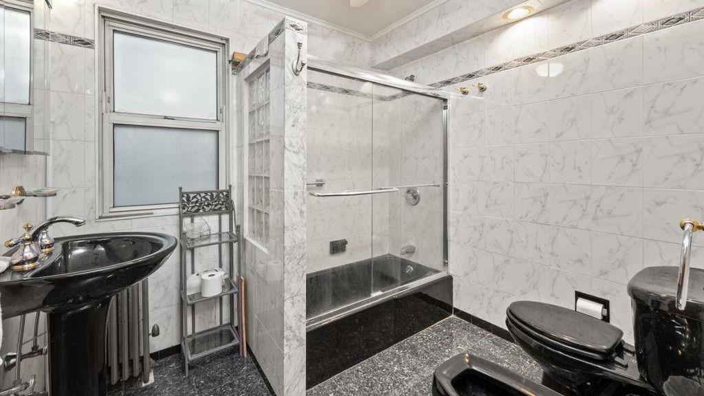 8210 Fort Hamilton Parkway Bay Ridge Brooklyn NY 11209