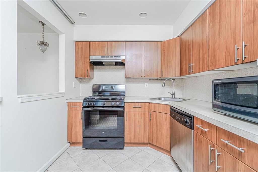 3107 Emmons Avenue Sheepshead Bay Brooklyn NY 11235