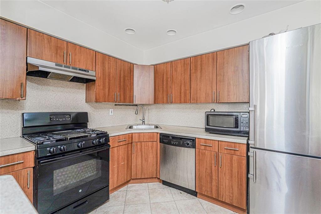 3107 Emmons Avenue Sheepshead Bay Brooklyn NY 11235