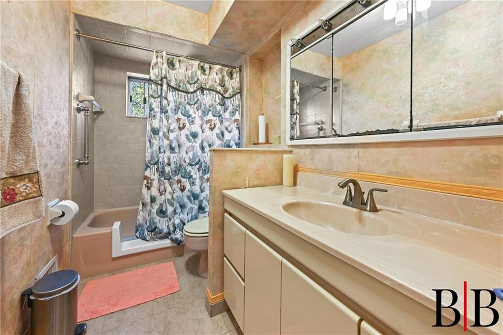 2456 East 70th Street Bergen Beach Brooklyn NY 11234