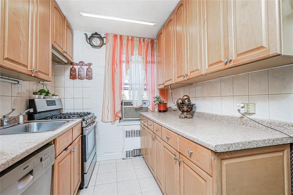 2675 East 7th Street Sheepshead Bay Brooklyn NY 11235