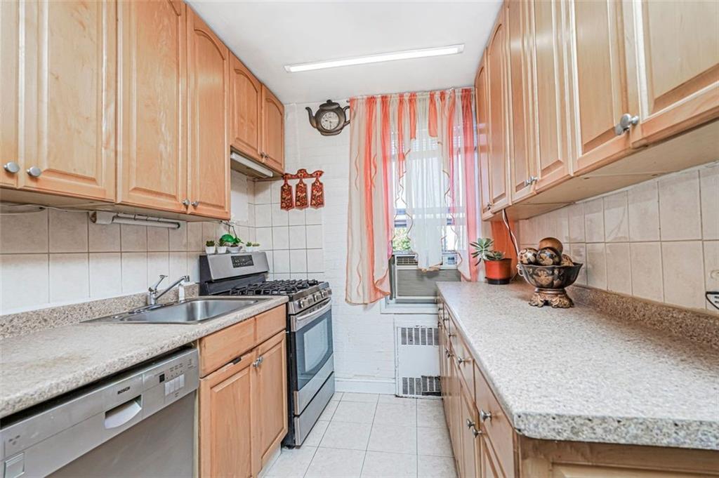 2675 East 7th Street Sheepshead Bay Brooklyn NY 11235