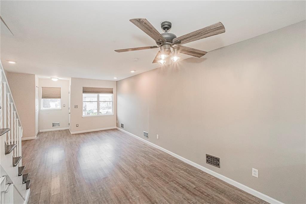 34 Lorraine Loop Rossville Staten Island NY 10309