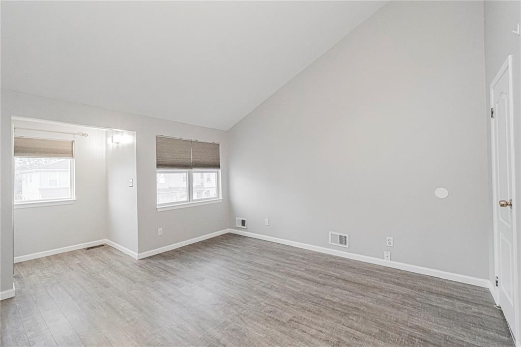 34 Lorraine Loop Rossville Staten Island NY 10309