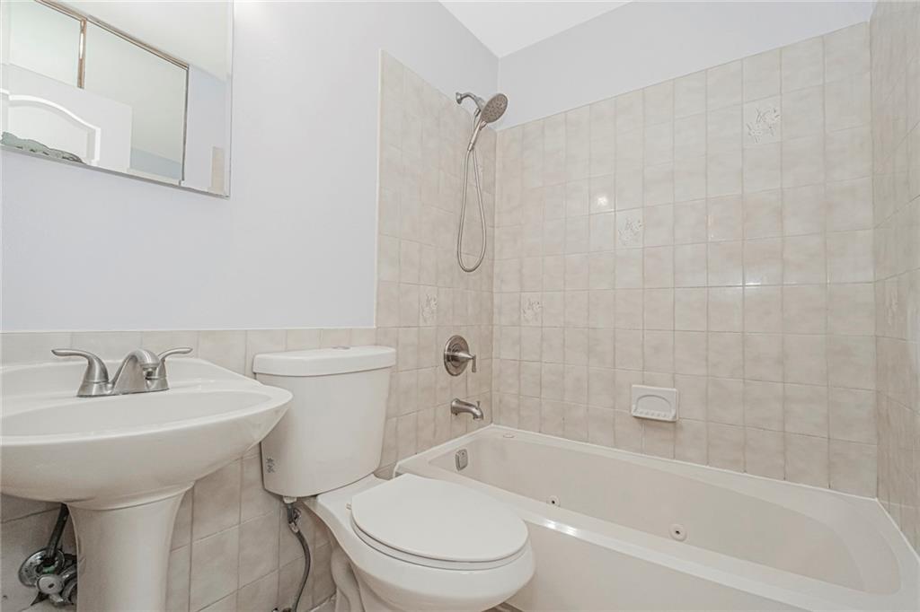 34 Lorraine Loop Rossville Staten Island NY 10309