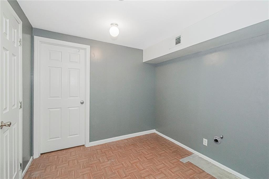 34 Lorraine Loop Rossville Staten Island NY 10309