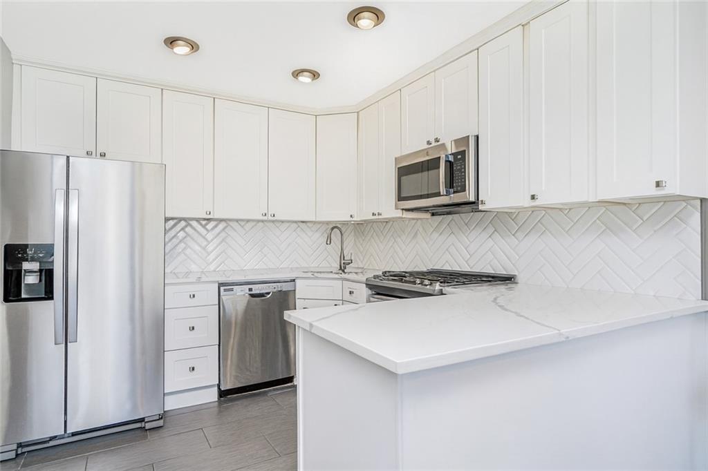 352 Grantwood Avenue Arden Heights Staten Island NY 10312