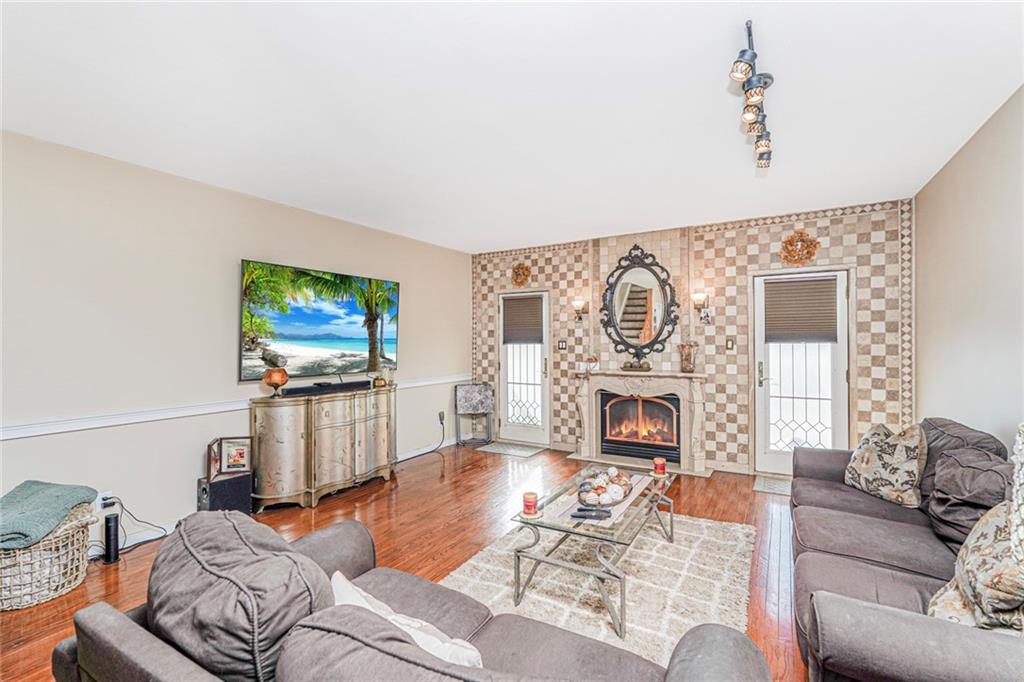 352 Grantwood Avenue Arden Heights Staten Island NY 10312