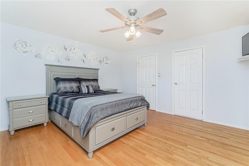 352 Grantwood Avenue Arden Heights Staten Island NY 10312