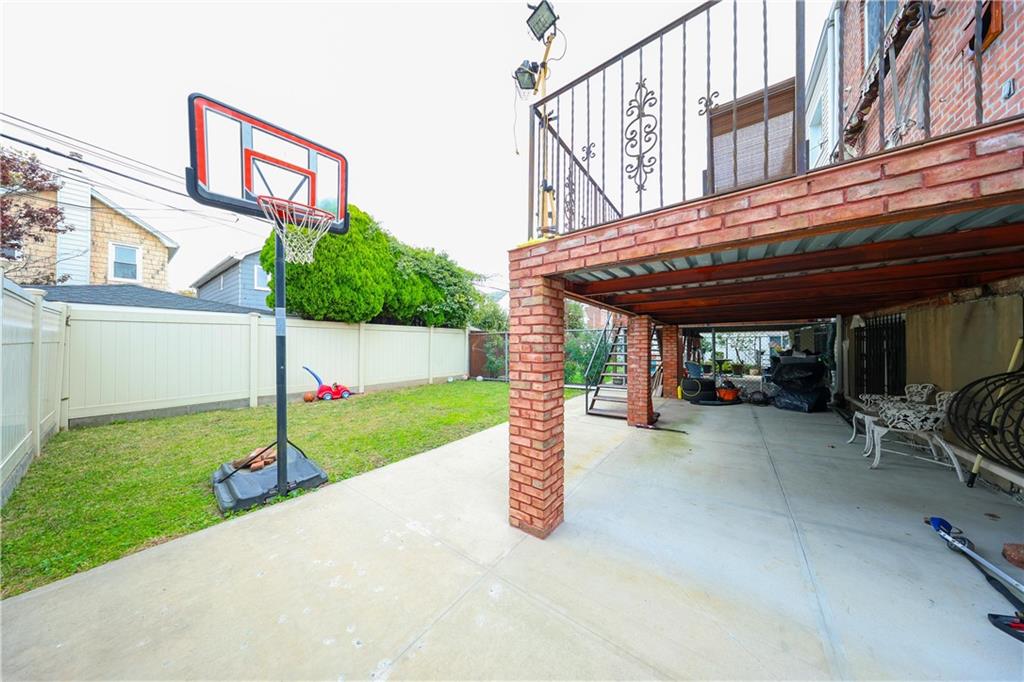 1711 Gerritsen Avenue Madison Brooklyn NY 11229