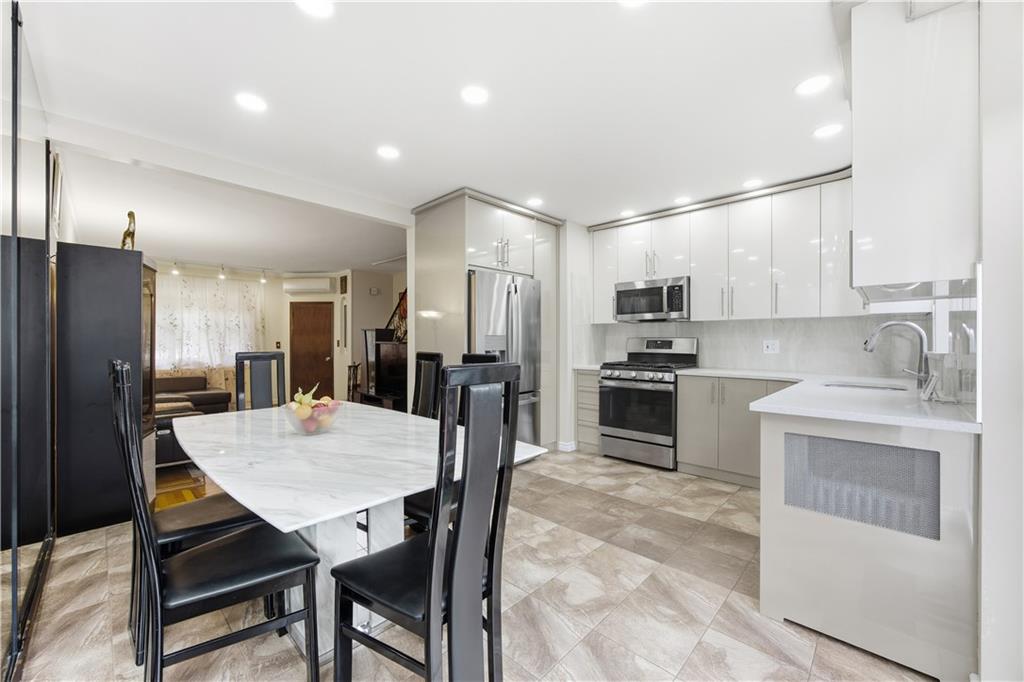 2228 East 28th Street Sheepshead Bay Brooklyn NY 11229