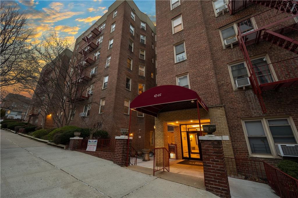 67-25 Clyde Street Forest Hills Forest Hills NY 11375