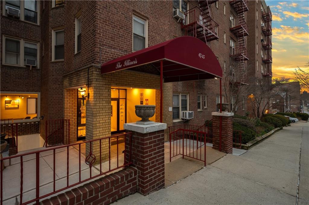 67-25 Clyde Street Forest Hills Forest Hills NY 11375