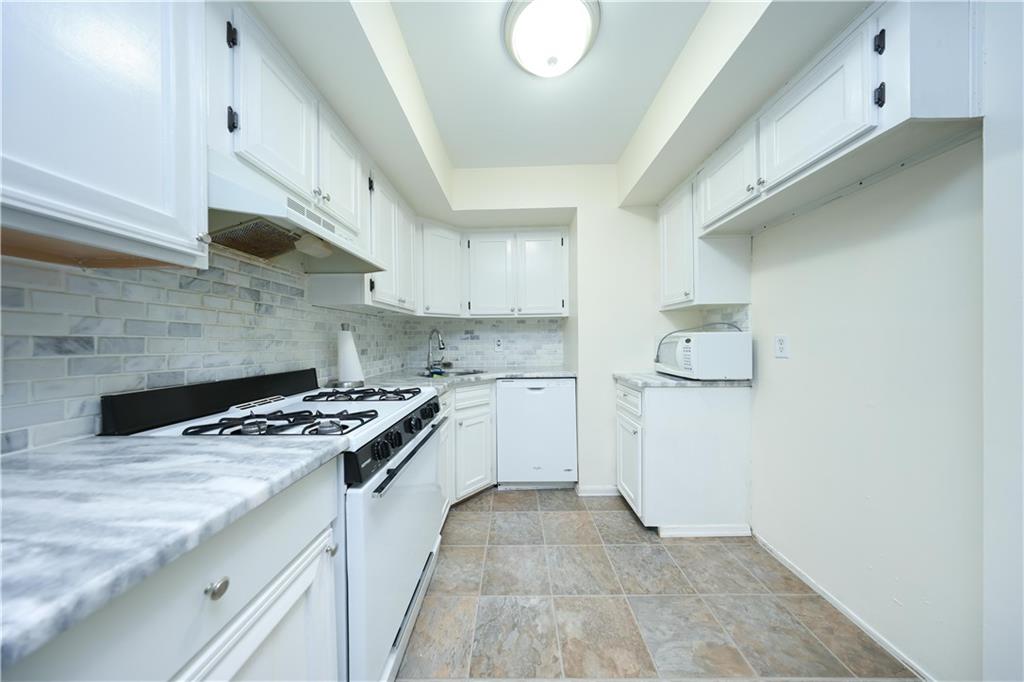26 Gardenia Land New Springville Staten Island NY 10314
