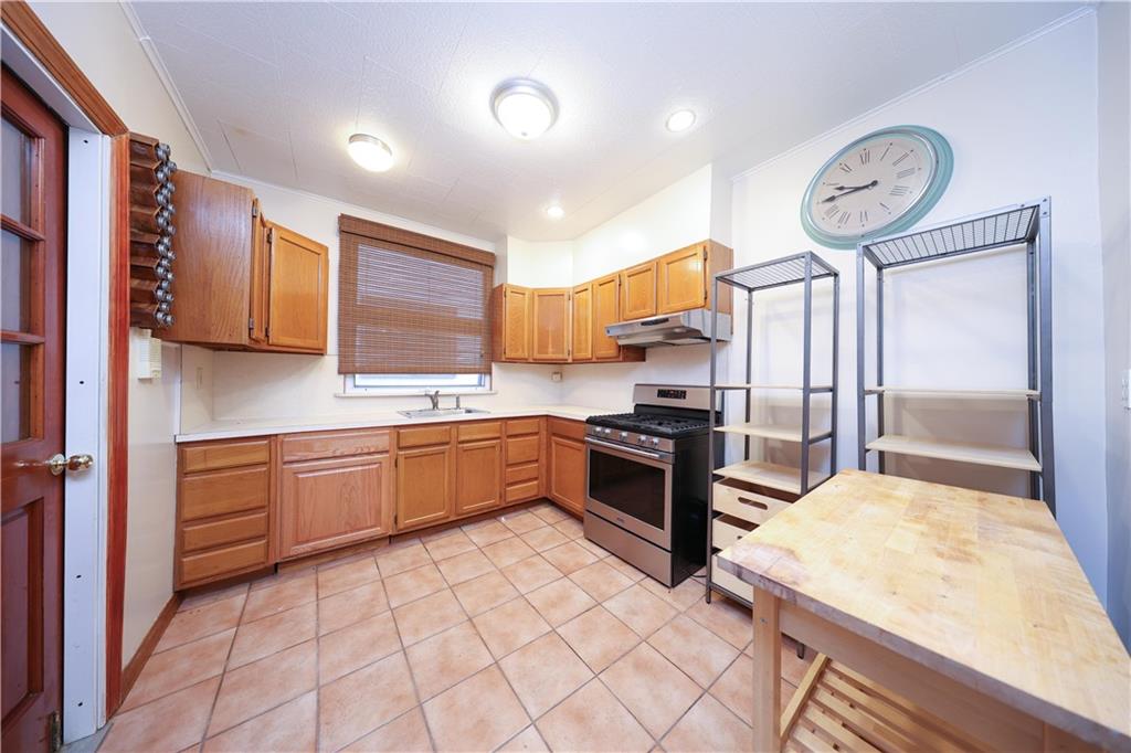 1049 Bay Ridge Parkway Dyker Heights Brooklyn NY 11228