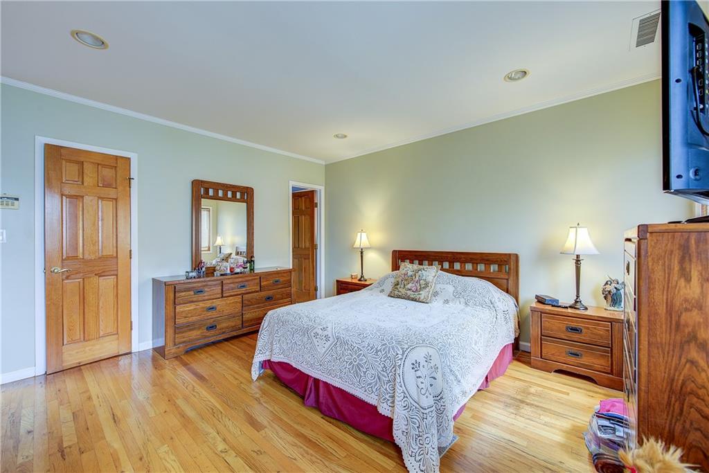 160-32 11TH Avenue Whitestone Whitestone NY 11357
