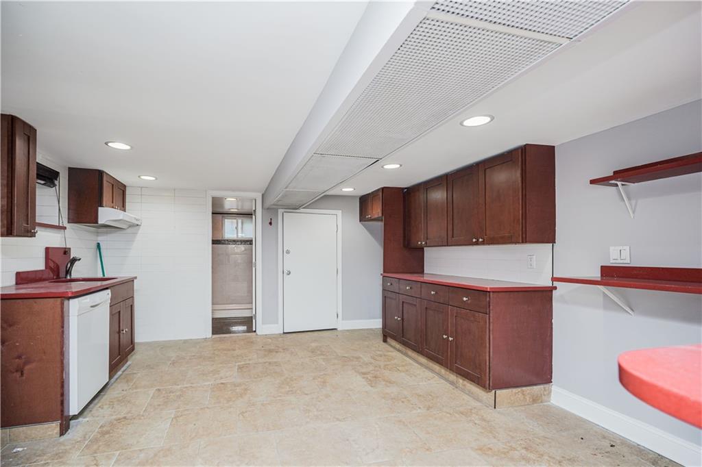 200 Bay 7th Street Dyker Heights Brooklyn NY 11228