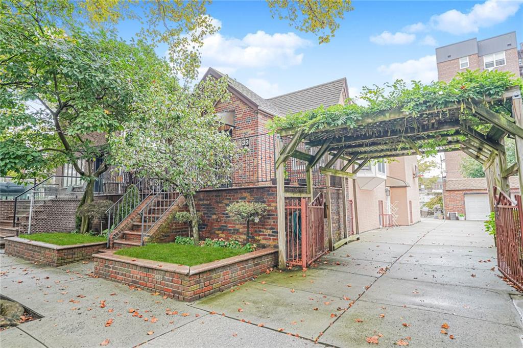 33 Manhattan Court Gravesend Brooklyn NY 11223