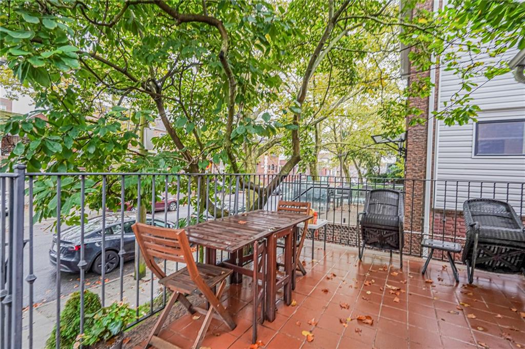 33 Manhattan Court Gravesend Brooklyn NY 11223
